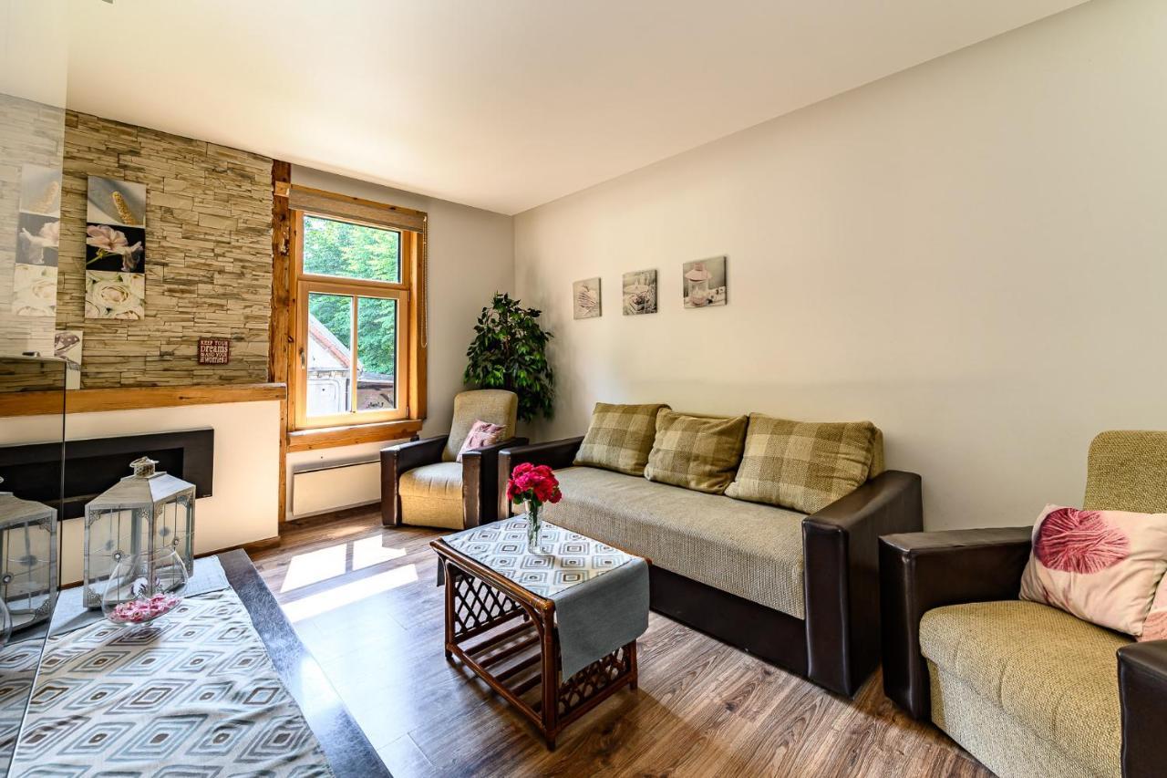 Holiday Apartment With Terrace Liepāja Екстериор снимка